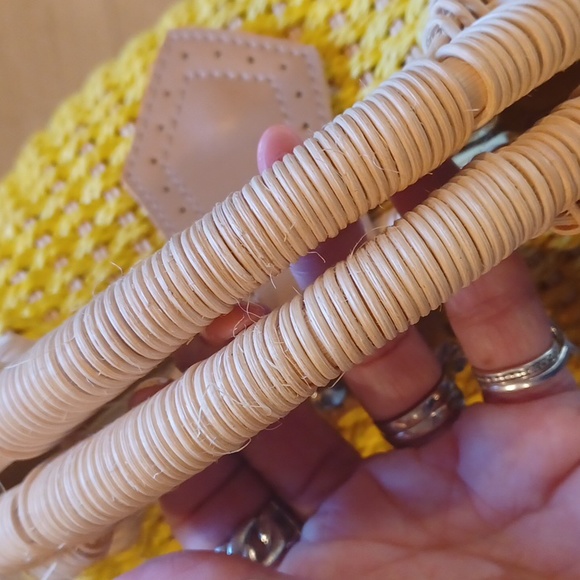 Bay Sky Unique Golden Yellow Paper/Rattan Basket Weave Handbag - Picture 5 of 10